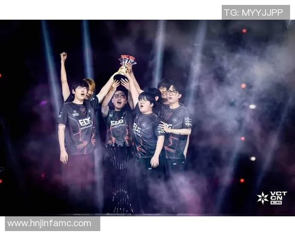 电竞比分聚焦英雄联盟FPX团队协作的成功秘诀与挑战分析